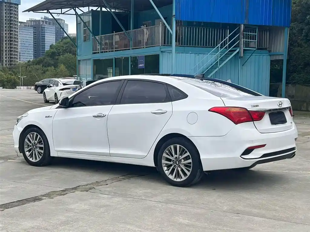 HYUNDAI NAME PICTURE