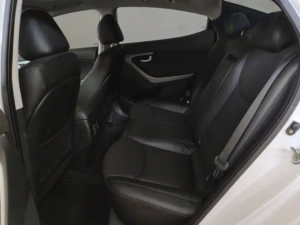Hyundai Langdong 2015 1.6L Auto Exclusive фото 17