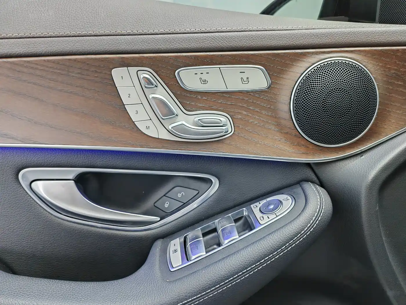 Mercedes-Benz GLC 2021 GLC 260 L 4MATIC Luxury фото 18