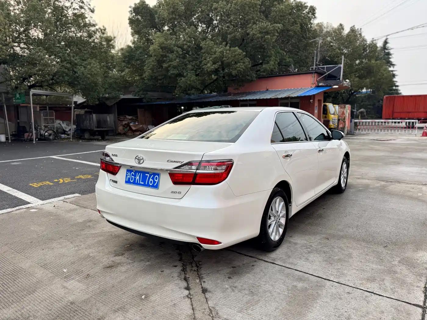 Toyota Camry 2016 2.0G 10th Anniversary Leading Edition фото 4