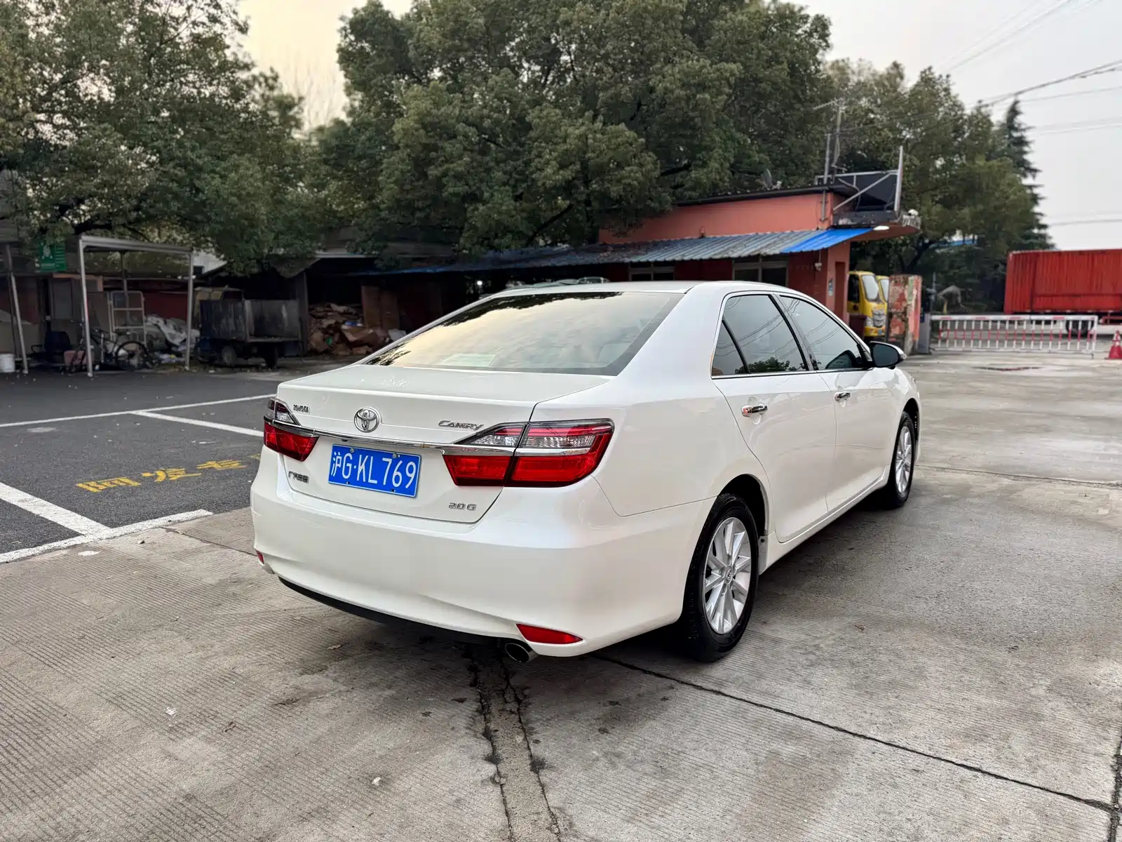 Фото 4 - Toyota Camry