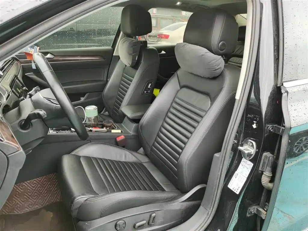 Volkswagen Magotan 2018 330TSI DSG Leading фото 15