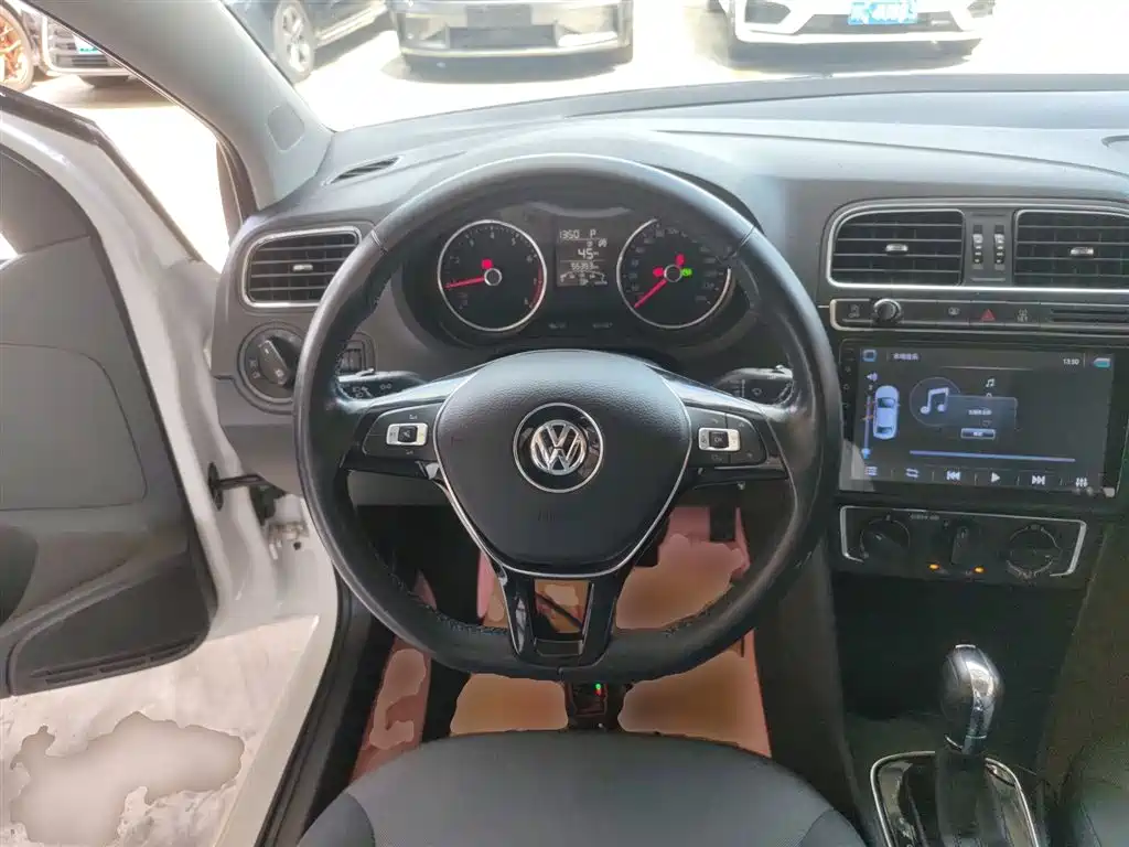 Volkswagen Polo 2018 1.5L Auto Comfort фото 11