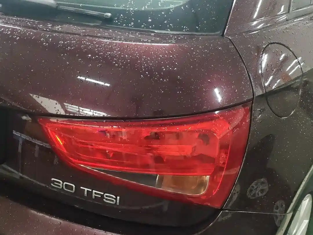 Audi A1 2015 2014 30 TFSI Sportback Fashion