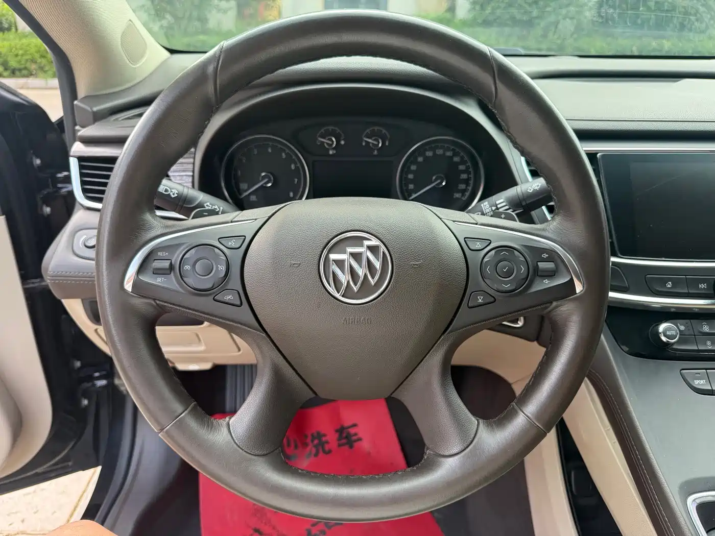 Фото 18 - Buick LaCrosse