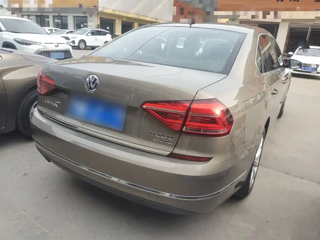 Volkswagen Passat 2017 280TSI DSG Prestige фото 7