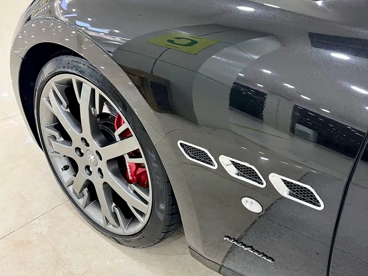 Maserati GranTurismo 2011 2009 4.7L Sport Automatic