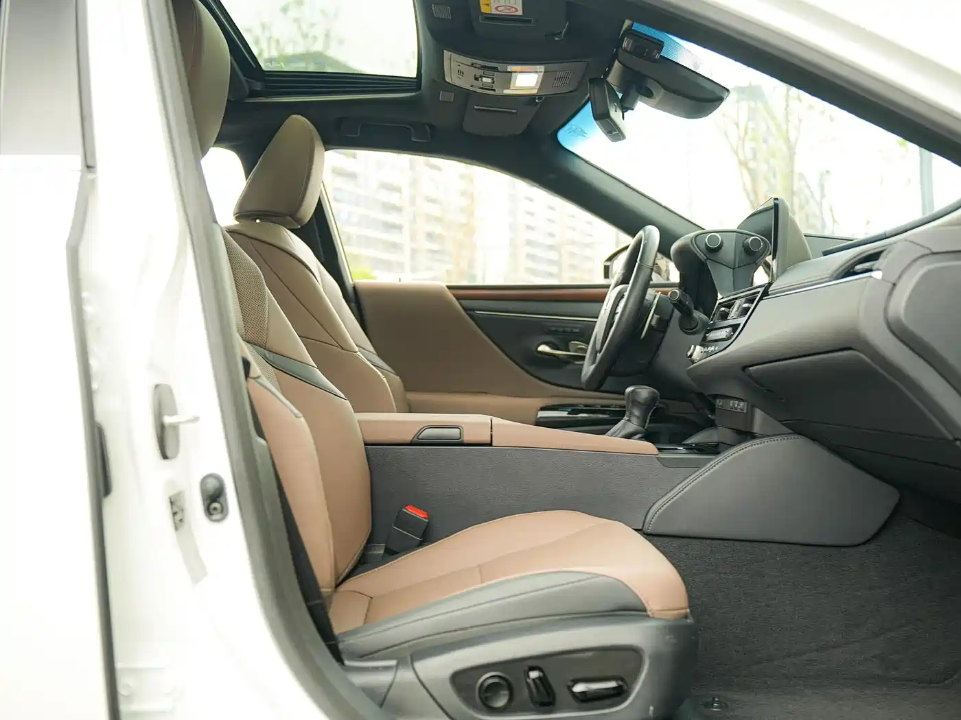 Lexus ES 2024 200 Premium Edition фото 11
