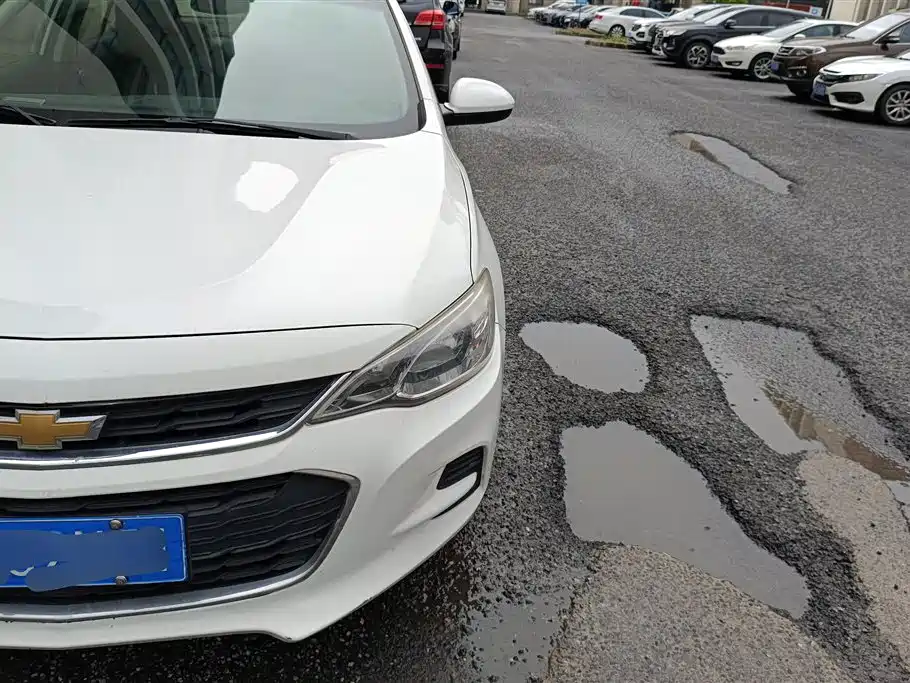 Chevrolet Cavalier 2016 1.5L Automatic Enjoyment Edition фото 5