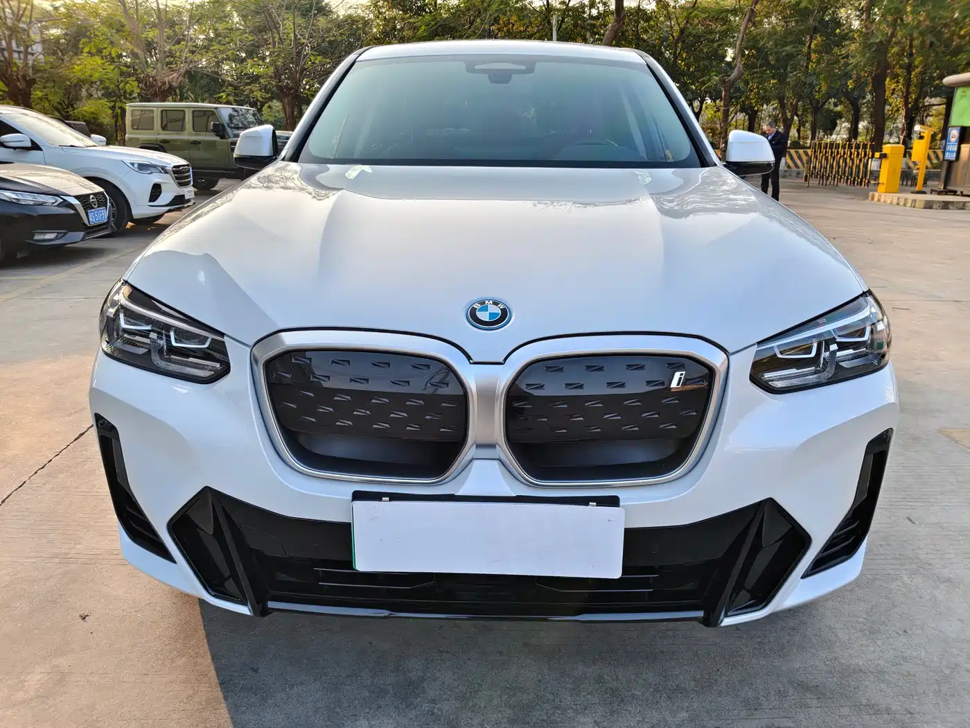 BMW IX3