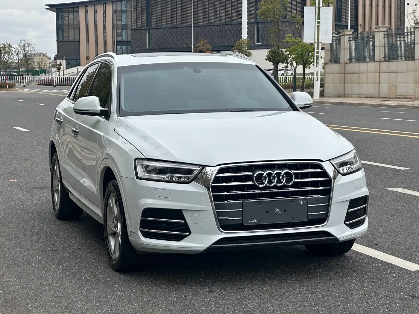 Audi Q3 2018 30th Anniversary Edition 35 TFSI Fashion фото 3