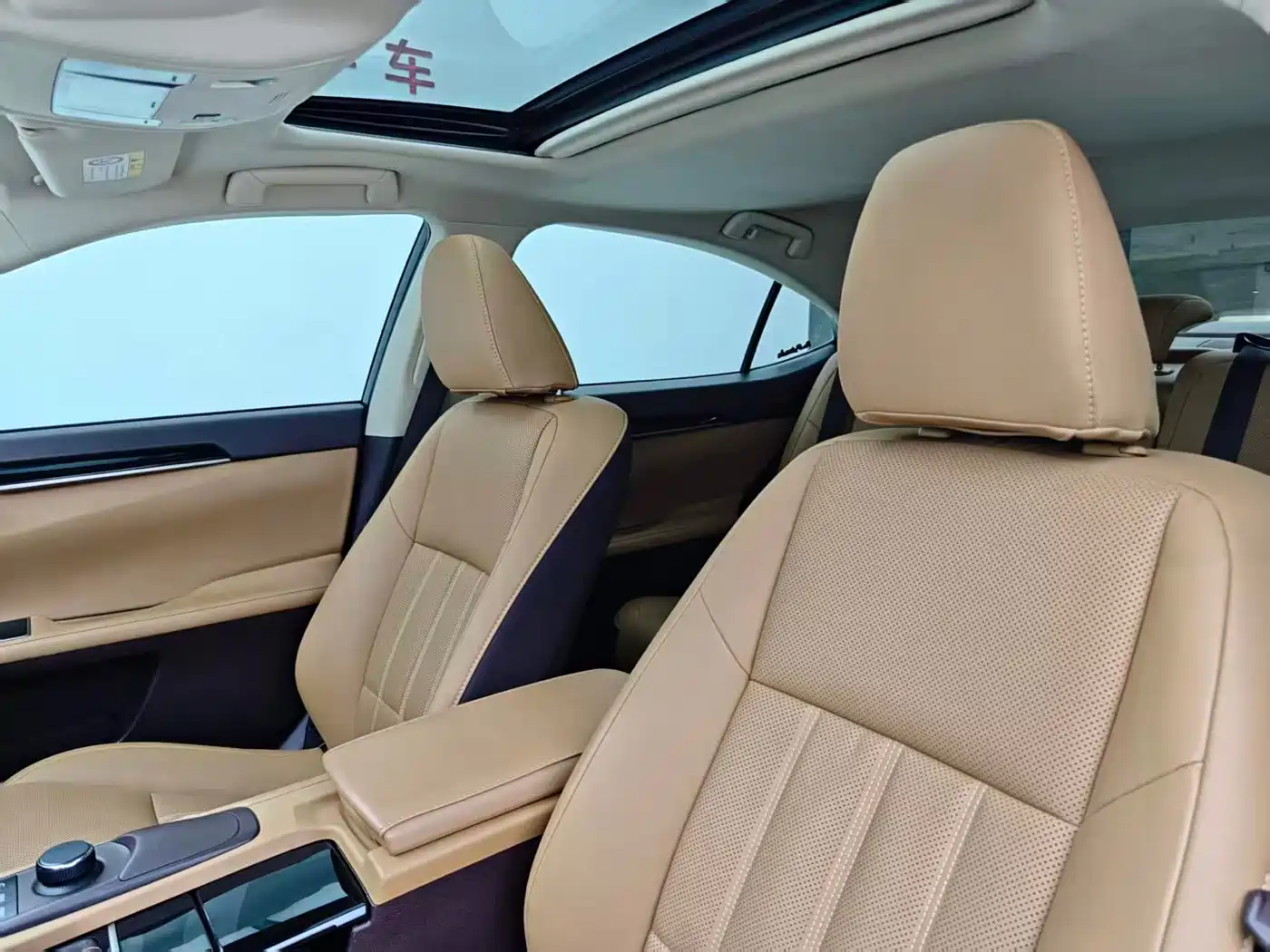Lexus ES 2015 200 Elite Edition фото 13