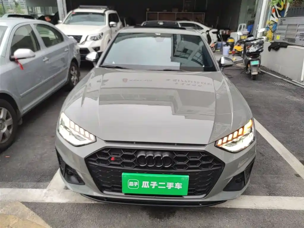 AUDI S4