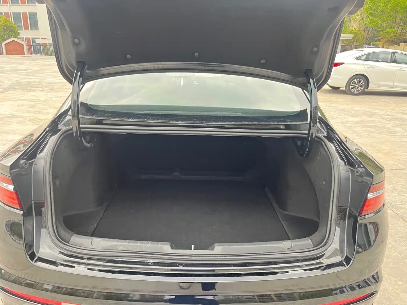 GEELY AUTOMOBILE XINGRUI