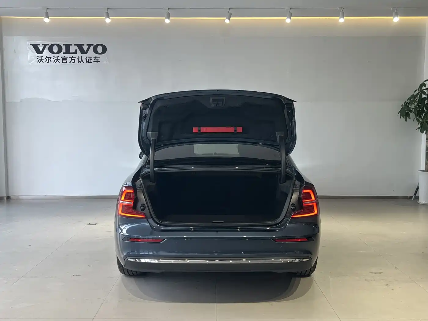 Volvo S60 2024 2024 B4 Inscription Luxury Edition