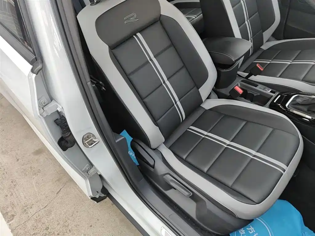 Volkswagen T-ROC 2025 300TSI DSG 2WD Dawn Edition фото 25