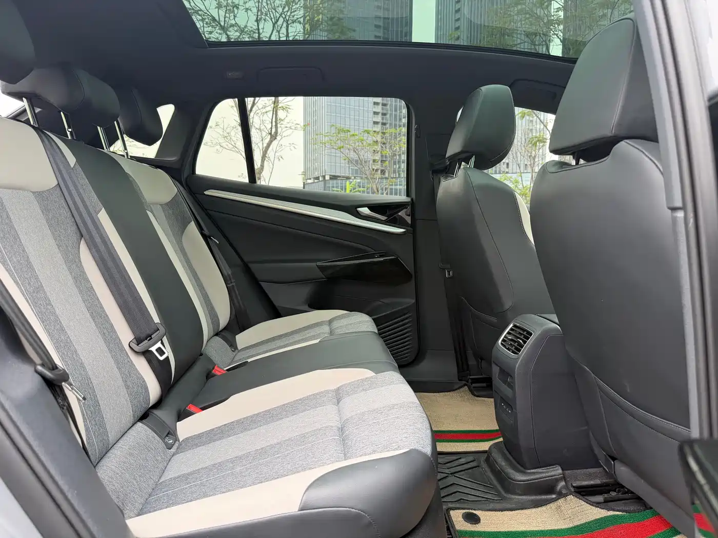 VOLKSWAGEN ID.4 CROZZ