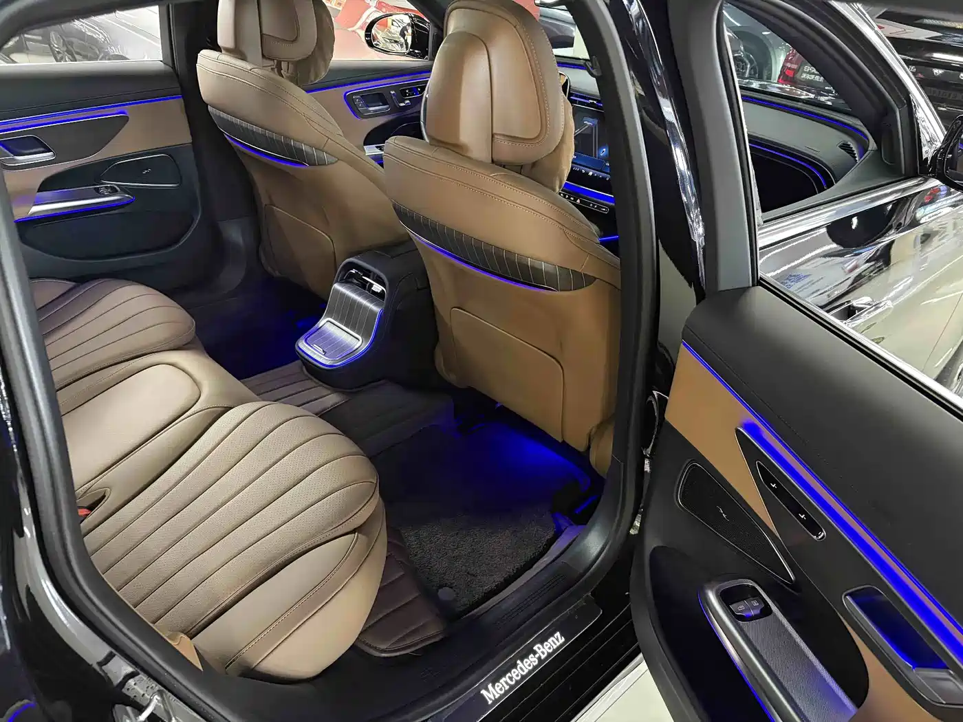 Mercedes-Benz E-Class New Energy 2024 2024 E 350 e L Plug-in Hybrid Sedan