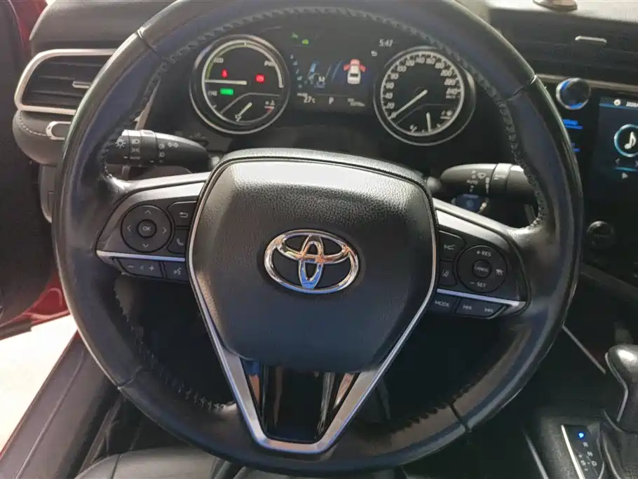 Toyota Camry 2019 Hybrid 2.5HS Trend Edition China V фото 15