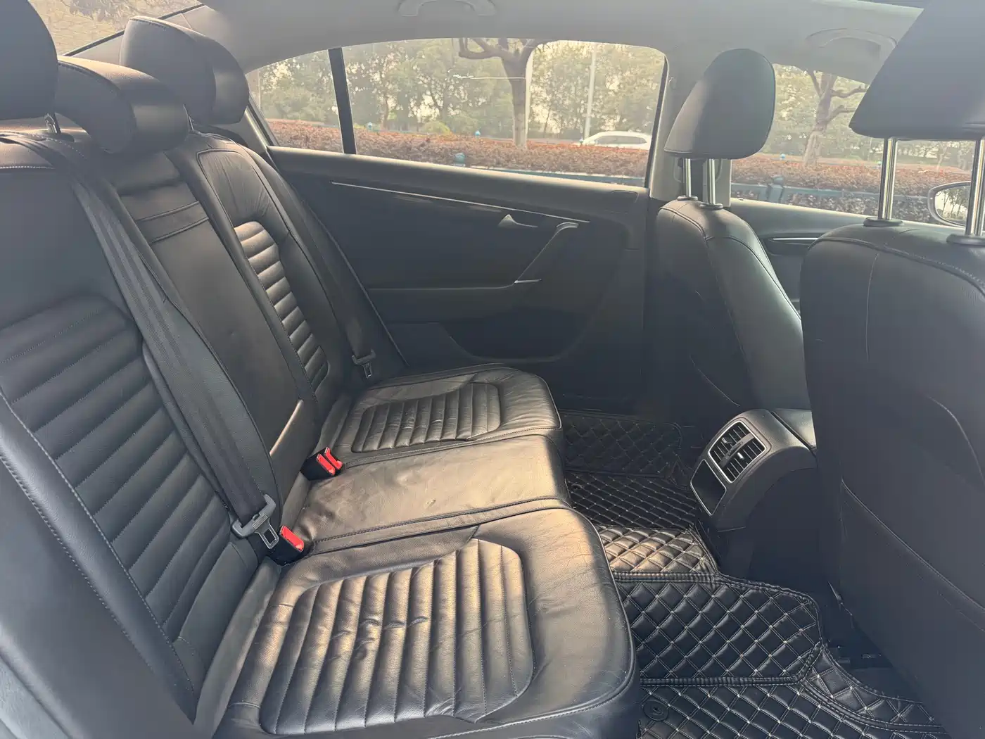 Volkswagen Magotan 2013 1.8TSI Luxury фото 15