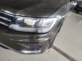 Photo 24 - Volkswagen Tiguan L