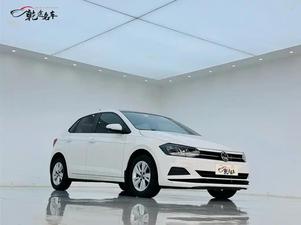 Volkswagen Polo 2021 Plus 1.5L Automatic Panorama Enjoyment Edition фото 3