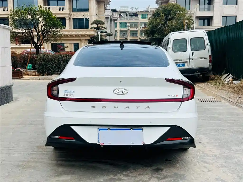 Hyundai Sonata 2022 270TGDi DCT 20th Anniversary Edition фото 12