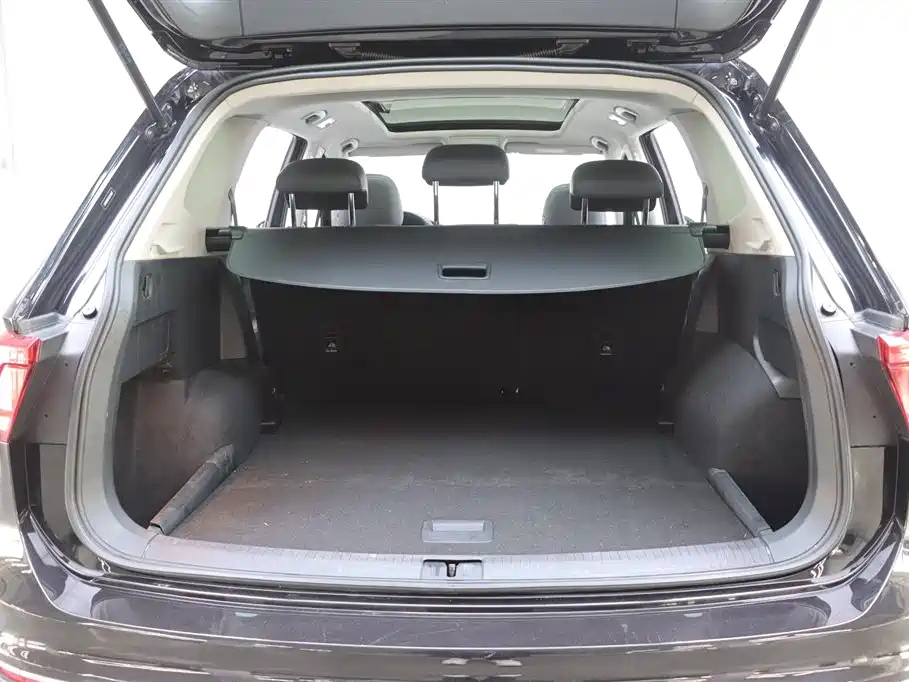 Volkswagen Tiguan L 2018 330TSI Automatic 2WD Luxury Edition фото 30
