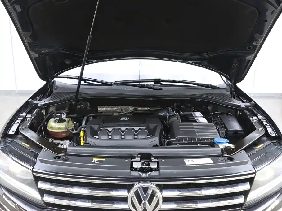 Volkswagen Tiguan L 2018 330TSI Automatic 2WD Luxury Edition фото 31