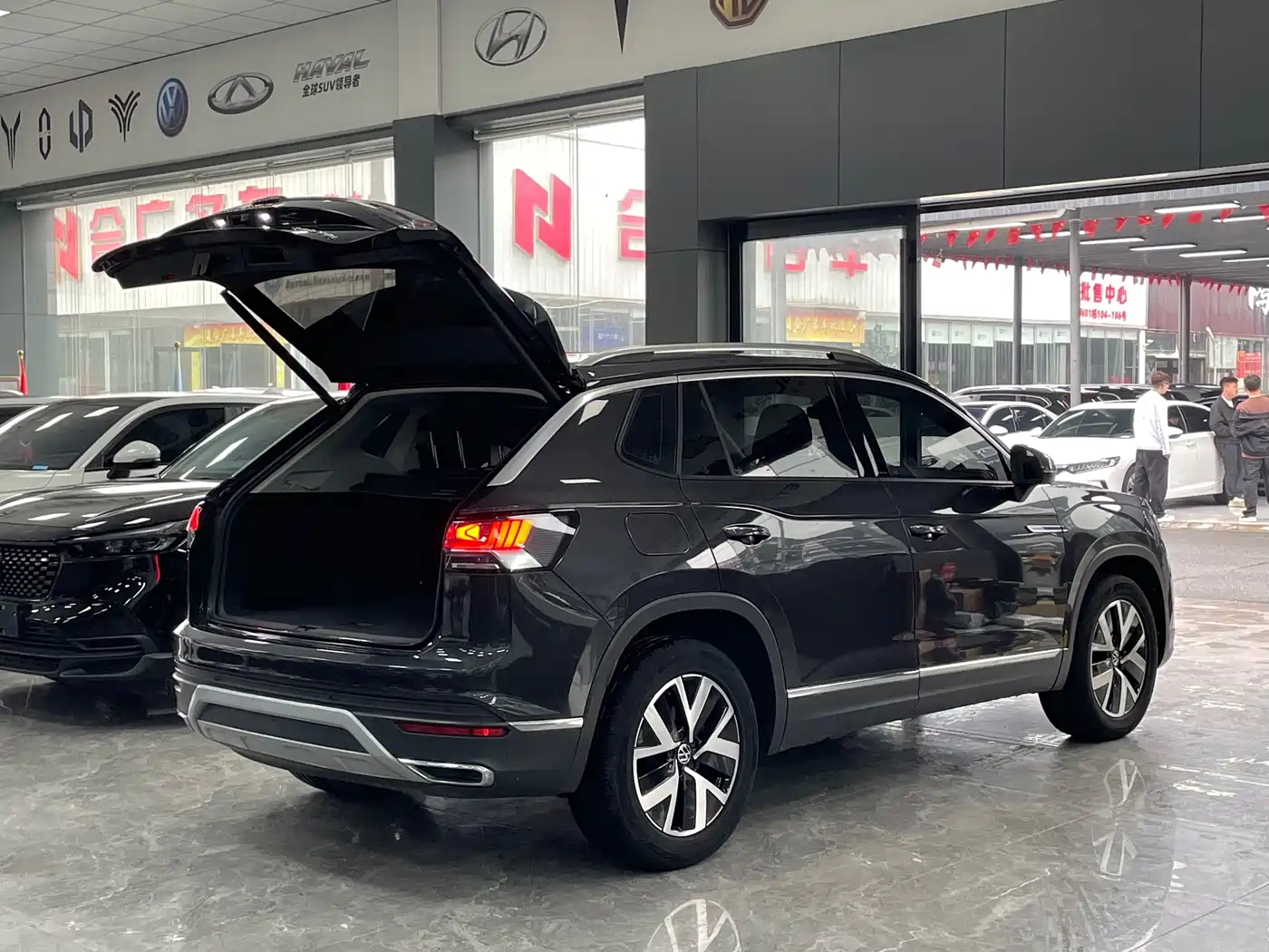 Volkswagen Tayron 2023 280TSI 2WD Luxury Plus Advanced Edition фото 17