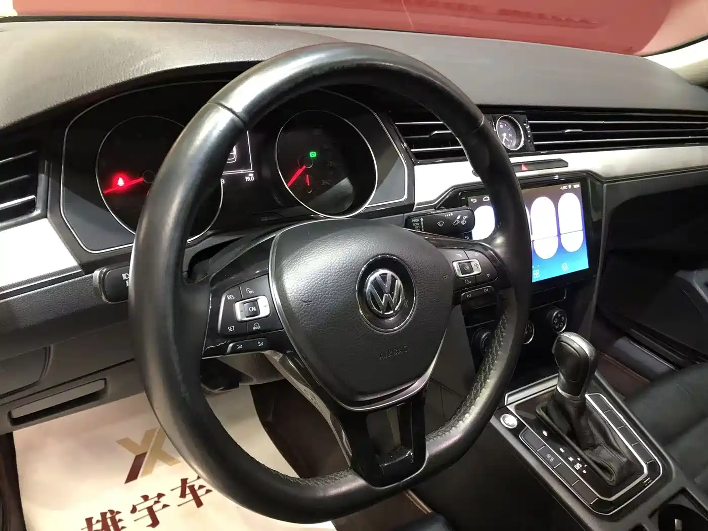 Volkswagen Magotan 2018 330TSI DSG Leading фото 5