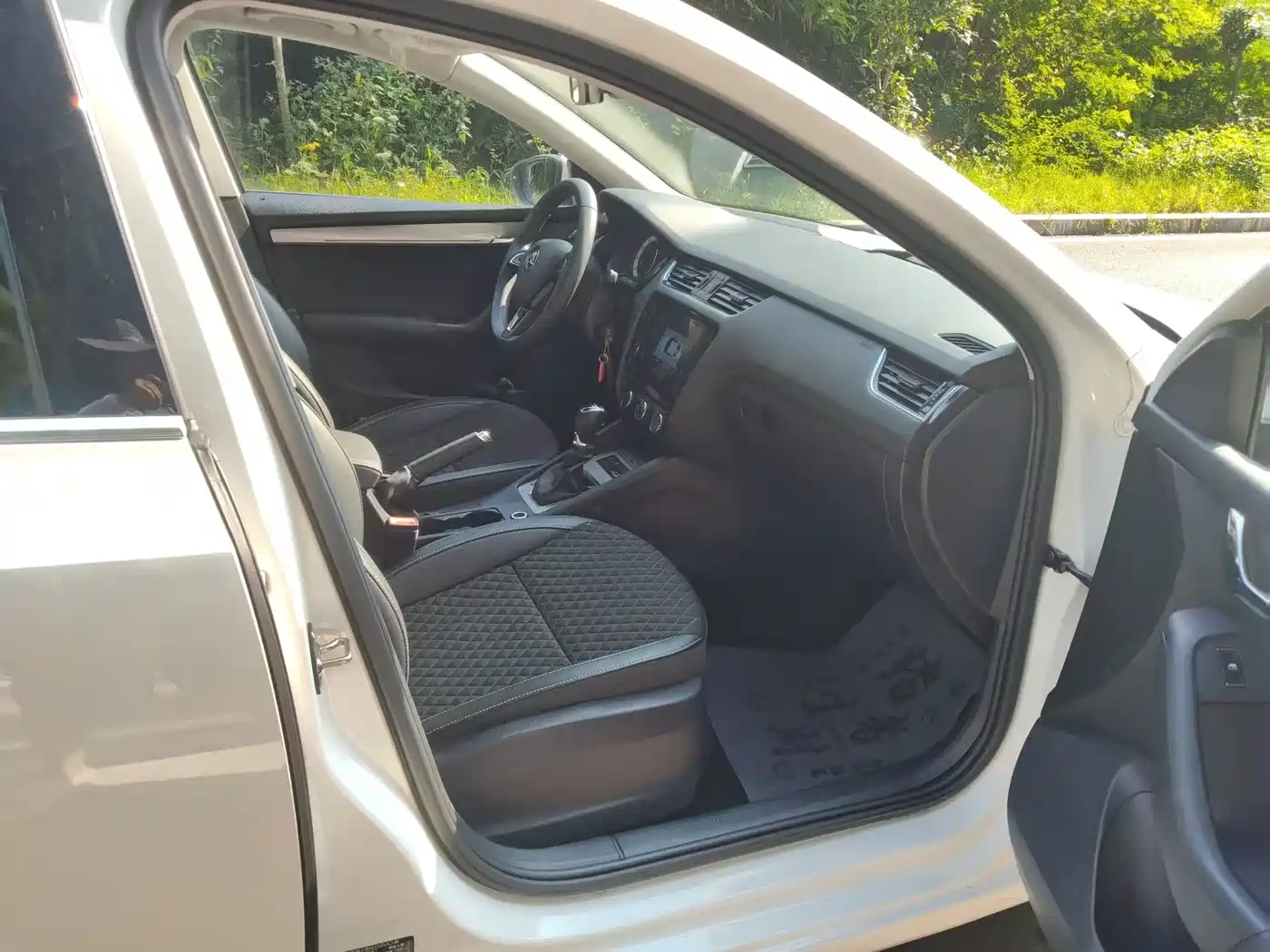Škoda Octavia 2019 1.5L Automatic Smart Luxury China VI фото 8