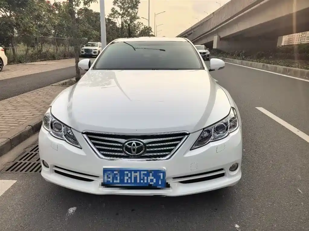 Toyota Reiz 2010 2.5V Style Elite Edition фото 2