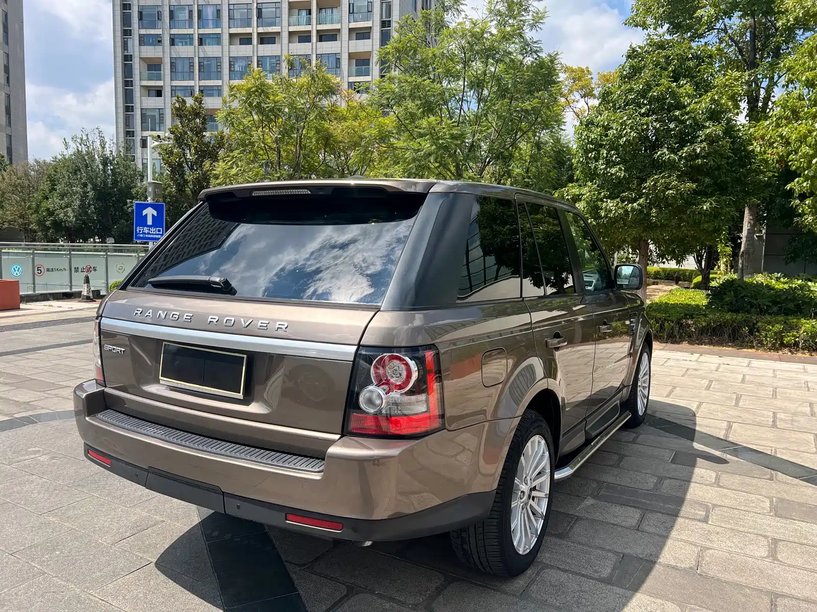 Photo 15 - Land Rover Range Rover Sport