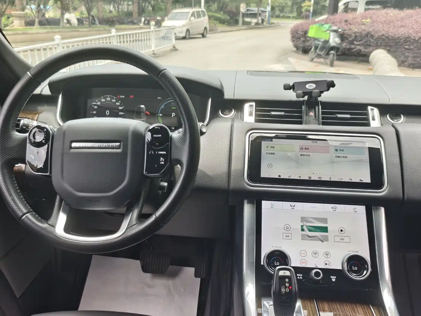 Land Rover Range Rover Sport PHEV 2018 Model P400e фото 17