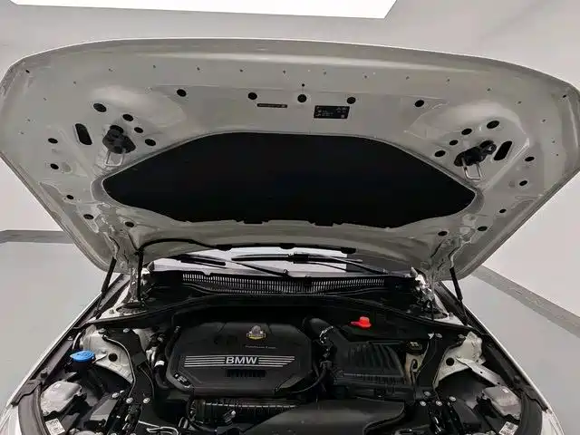 BMW 1 Series 2020 Model 120i M Sport Package фото 16