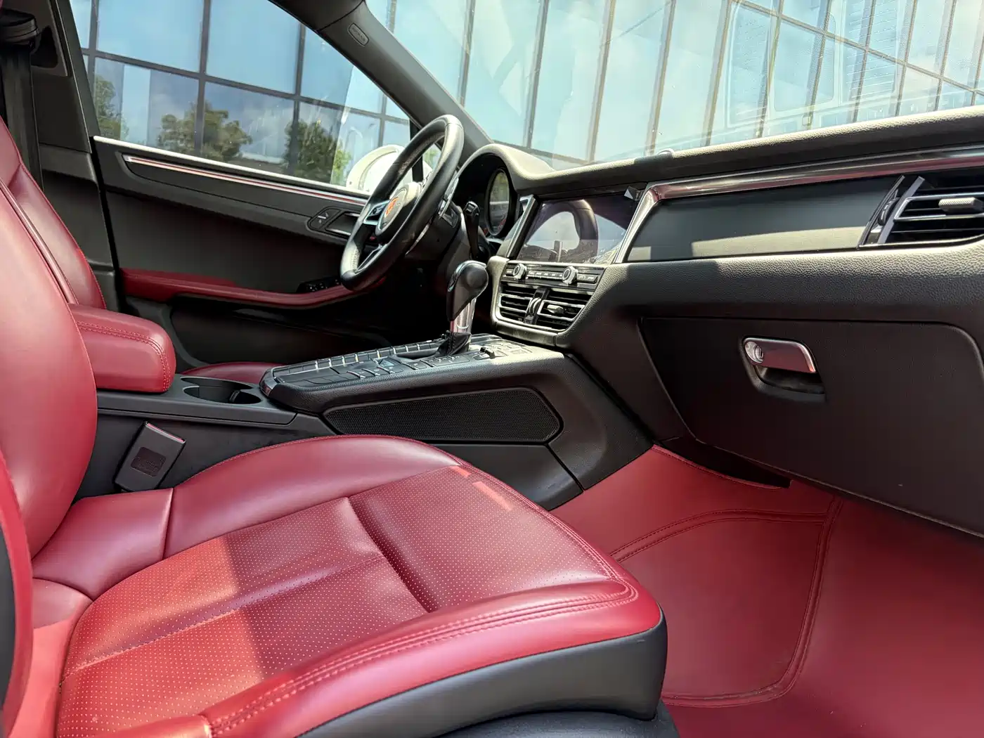 Porsche Macan 2018 Macan 2.0T фото 16