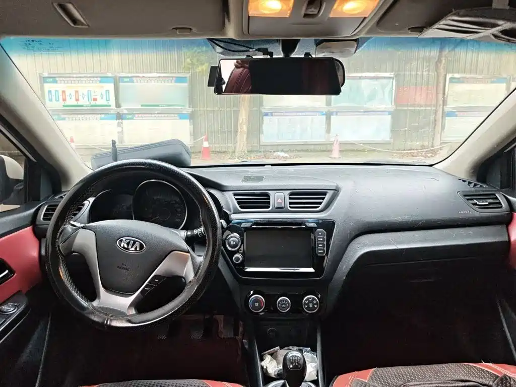 Photo 10 - Kia K2