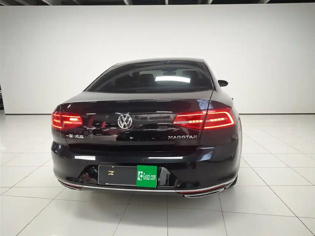 Volkswagen Magotan 2018 Facelift 330TSI DSG Luxury фото 4