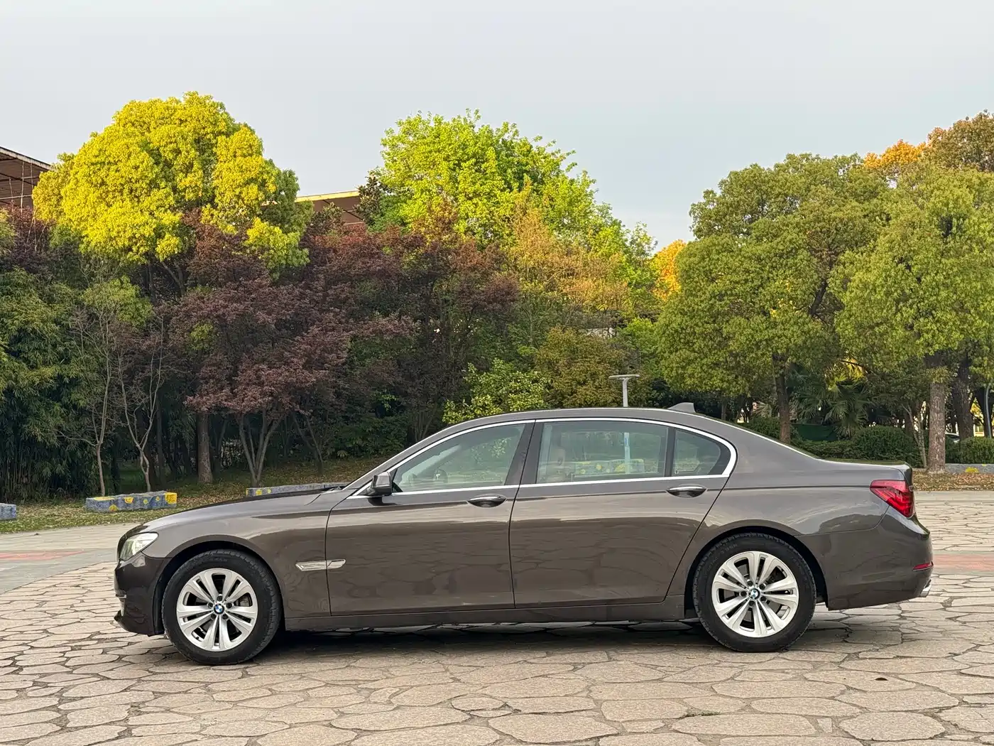 BMW 7 Series 2013 Model 730Li Luxury фото 5