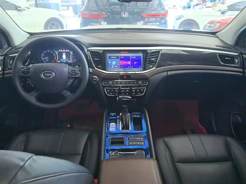 GAC Trumpchi Trumpchi GS8 2017 320T 2WD Luxury Smart Connect (7-seater) фото 6