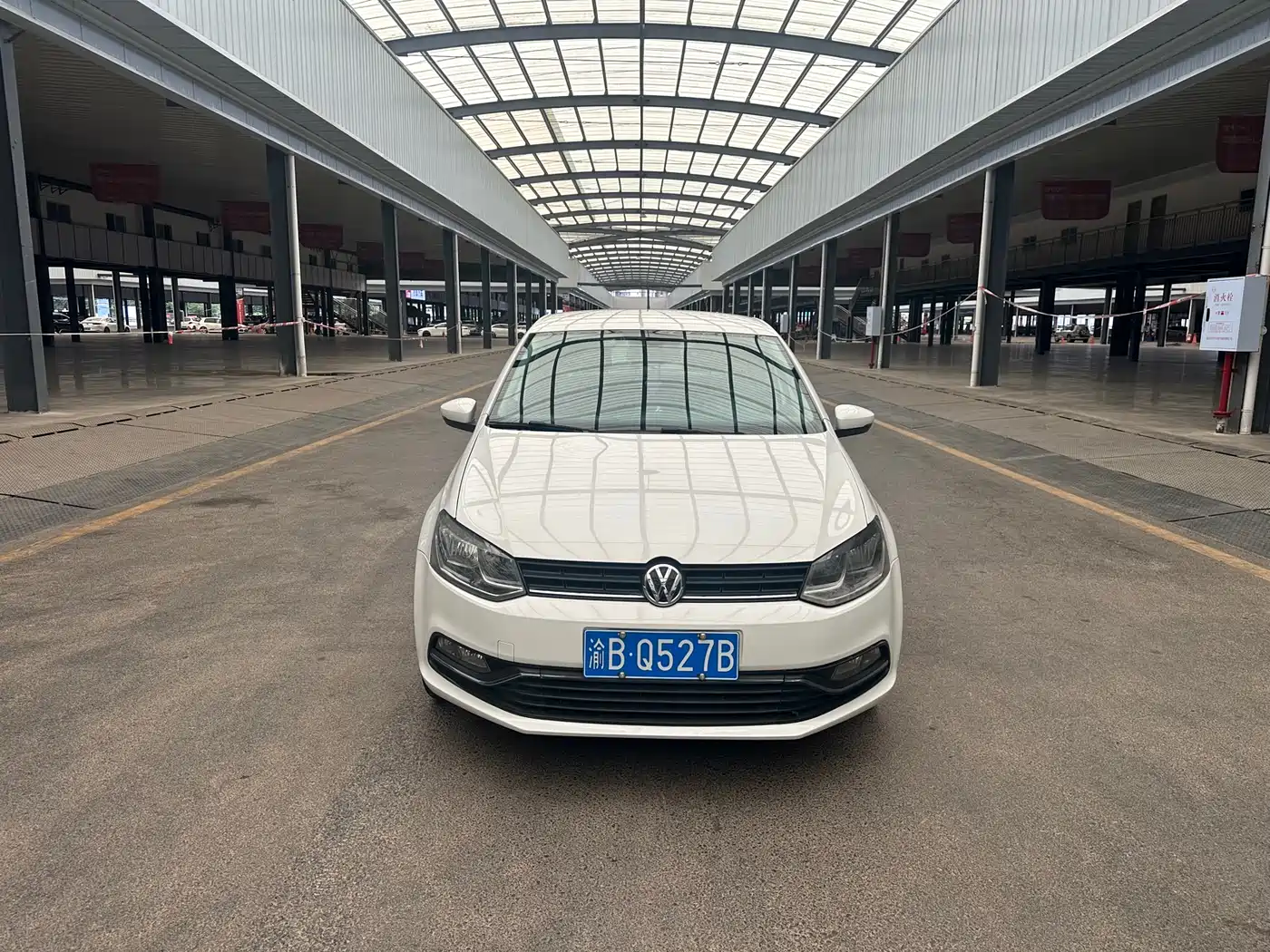 Volkswagen Polo 2014 1.6L Automatic Comfort Edition фото 2