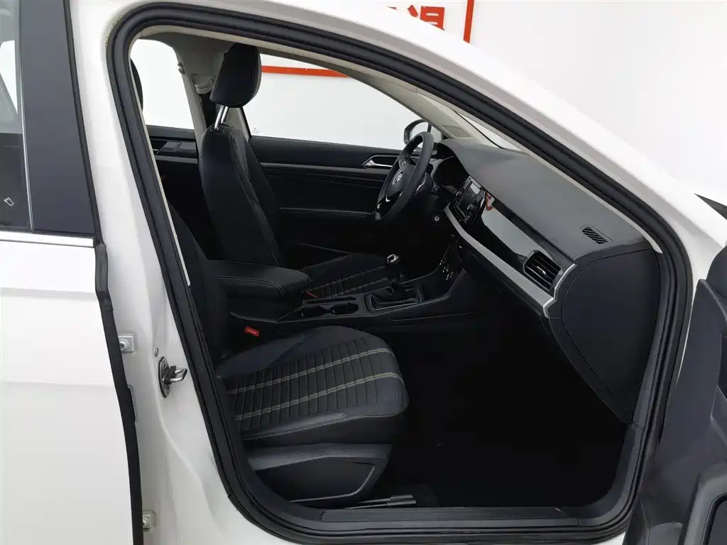 Volkswagen Lavida 2018 1.5L Manual Comfort Edition China V фото 23