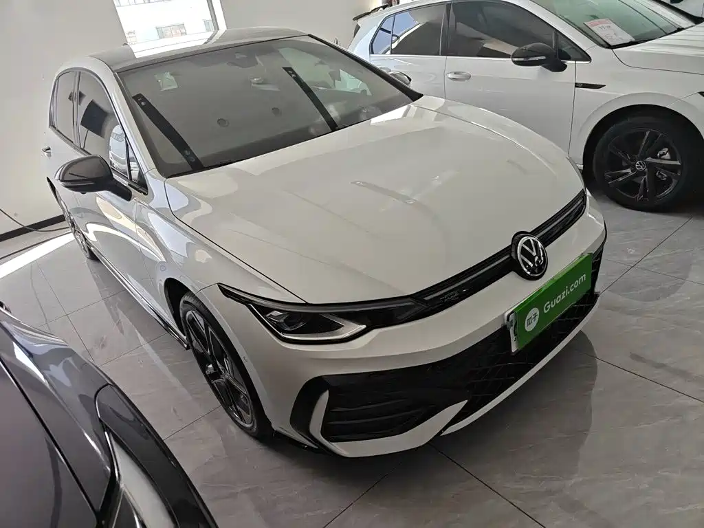 Volkswagen Golf 2025 2025 Second Facelift 300TSI R-Line