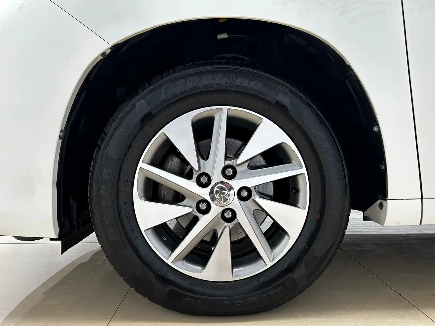 Toyota Alphard фото 21