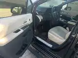 Фото 16 - Toyota Granvia