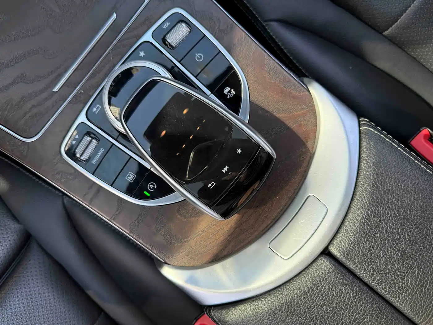 Mercedes-Benz GLC 2017 GLC 300 4MATIC Dynamic фото 12
