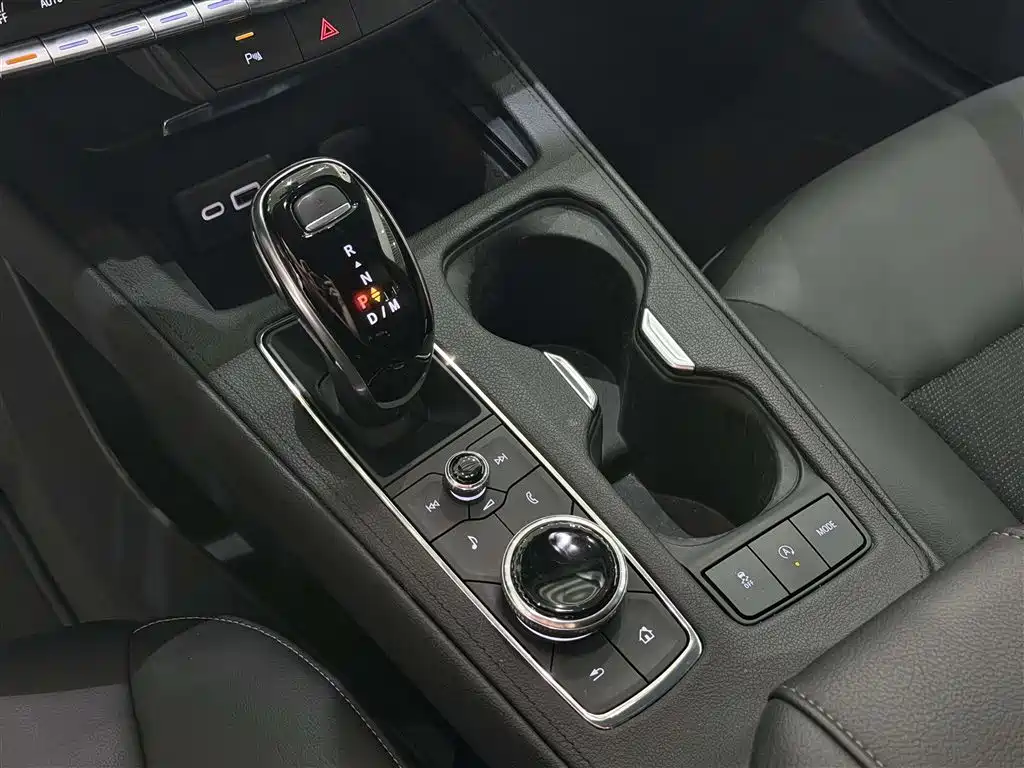 Cadillac XT4 2020 28T 2WD Technology фото 16
