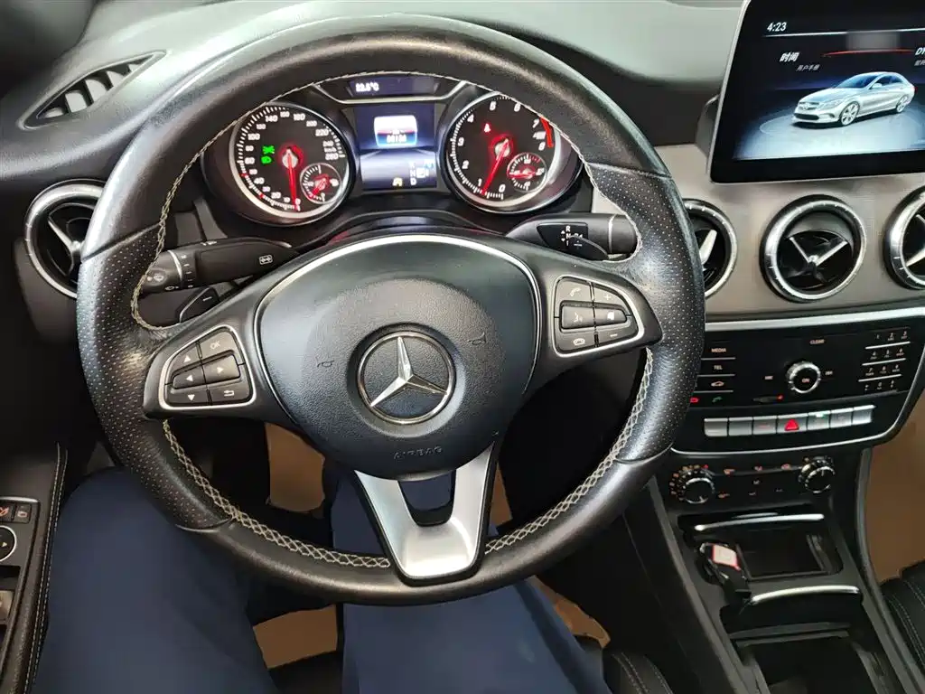 Mercedes-Benz CLA (Import) 2018 CLA 200 Dynamic Edition фото 11