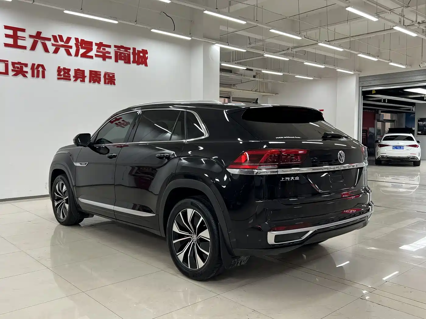 Volkswagen Teramont 2019 Model Teramont X 380TSI 4WD Prestige Luxury Edition фото 9